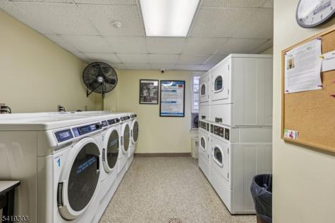 5 Roosevelt Place Montclair NJ 07042