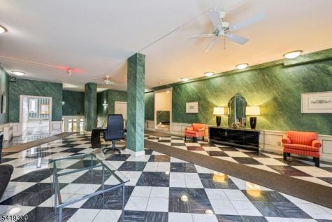 5 Roosevelt Place Montclair NJ 07042