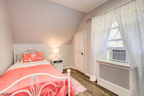 46 Hazelwood Road Bloomfield NJ 07003