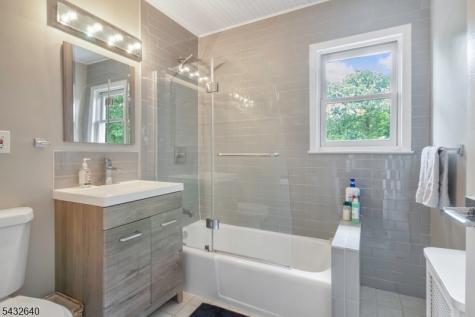 46 Hazelwood Road Bloomfield NJ 07003