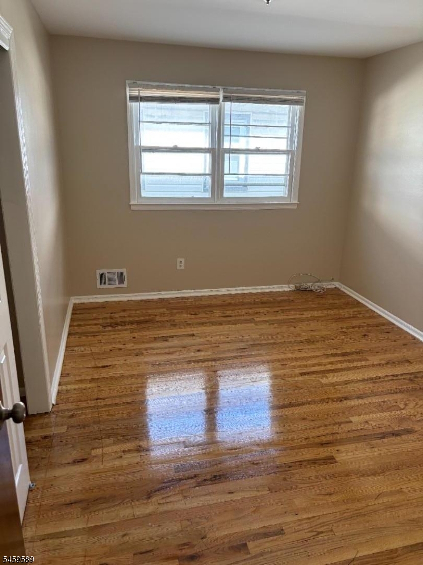 37 Young Ave 2nd Fl Hillside NJ 07205