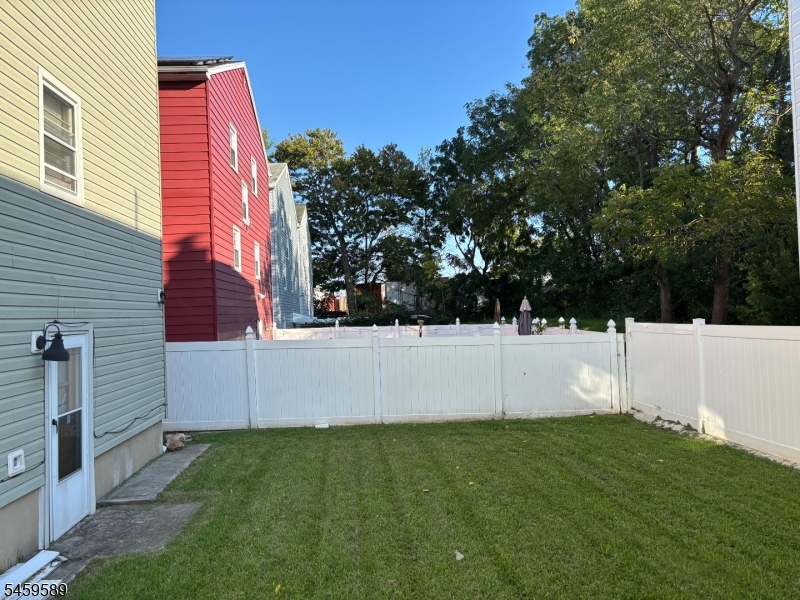 37 Young Ave 2nd Fl Hillside NJ 07205