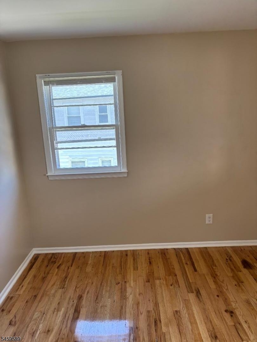 37 Young Ave 2nd Fl Hillside NJ 07205