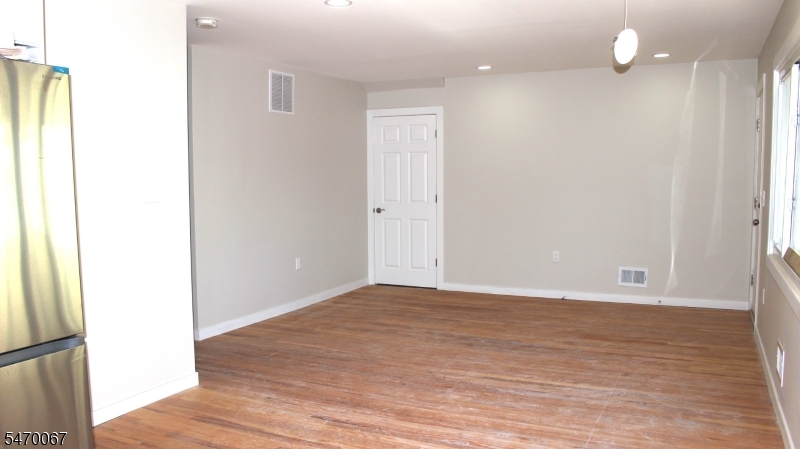 89 Norwood Street Newark NJ 07106