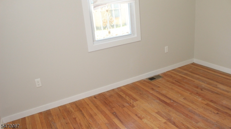 89 Norwood Street Newark NJ 07106