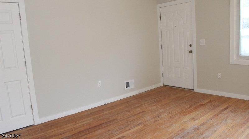 89 Norwood Street Newark NJ 07106