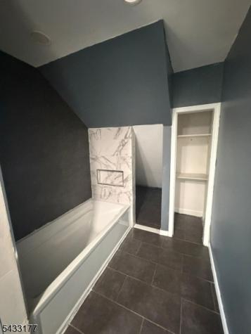 166 Renner Avenue Newark NJ 07112
