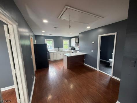 166 Renner Avenue Newark NJ 07112