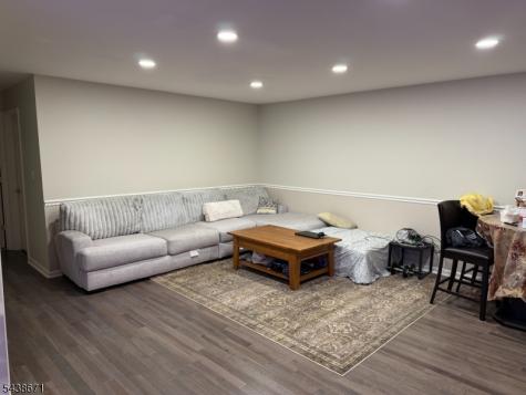 911 Yorkshire Drive Raritan NJ 08822