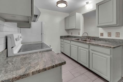 65 Montgomery Ave U2 Irvington NJ 07111