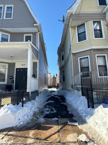 913 S 18th Newark NJ 07108
