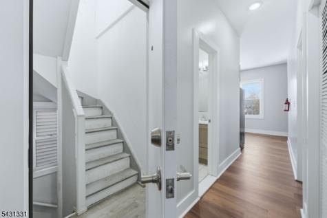 913 S 18th Newark NJ 07108