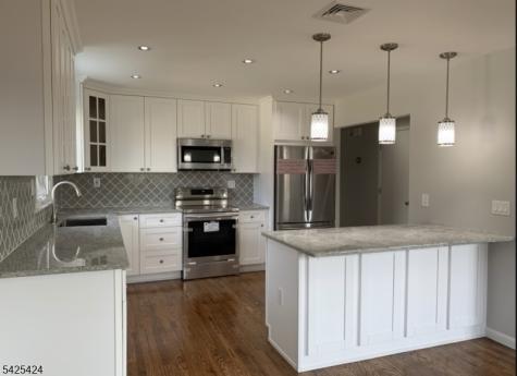 62 Gless Avenue Belleville NJ 07109