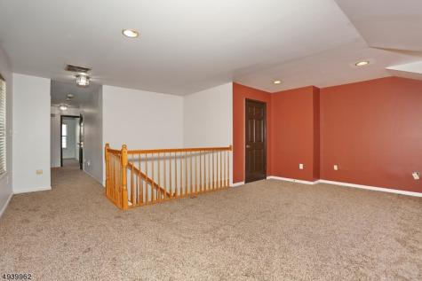 261 Riverwalk Way Clifton NJ 07014
