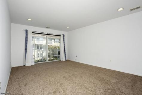 261 Riverwalk Way Clifton NJ 07014