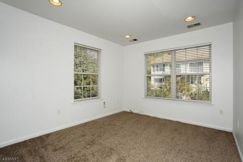 261 Riverwalk Way Clifton NJ 07014