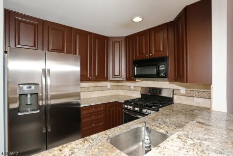 261 Riverwalk Way Clifton NJ 07014