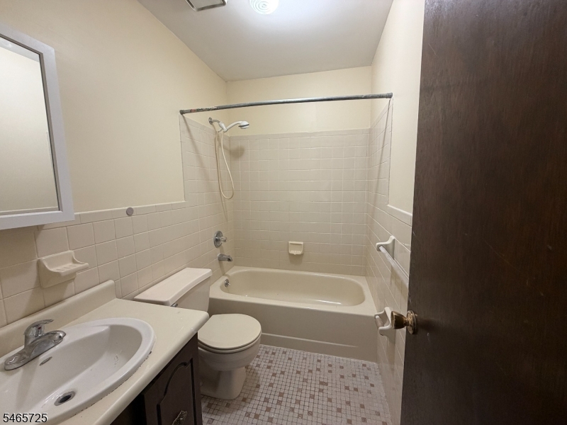 2707 Merrywood Drive Edison NJ 08817