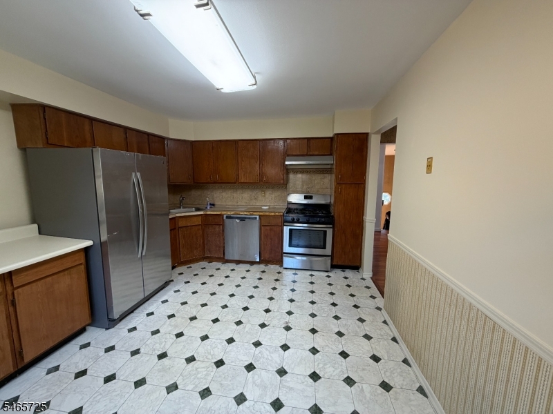 2707 Merrywood Drive Edison NJ 08817