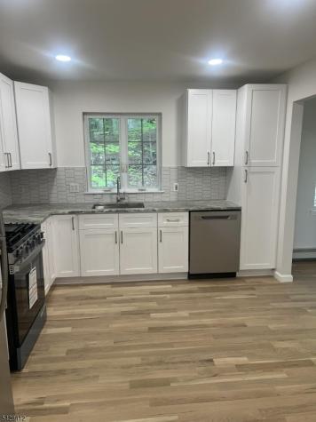 3 Undercliff Lane Lincoln Park NJ 07035