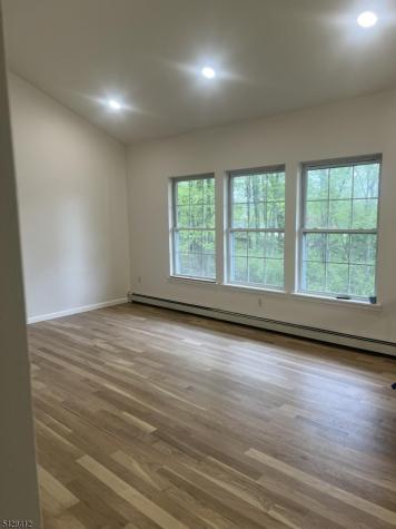 3 Undercliff Lane Lincoln Park NJ 07035