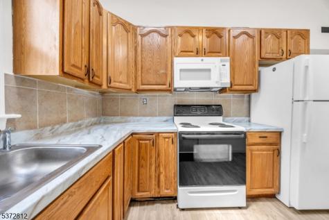 1014 Railroad Avenue Harmony NJ 08865