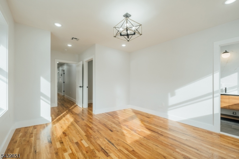 88 Hollywood Avenue East Orange NJ 07018