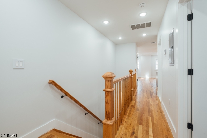 88 Hollywood Avenue East Orange NJ 07018