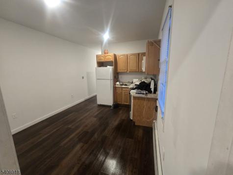 38 11TH Avenue Newark NJ 07107