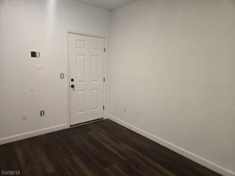 38 11TH Avenue Newark NJ 07107