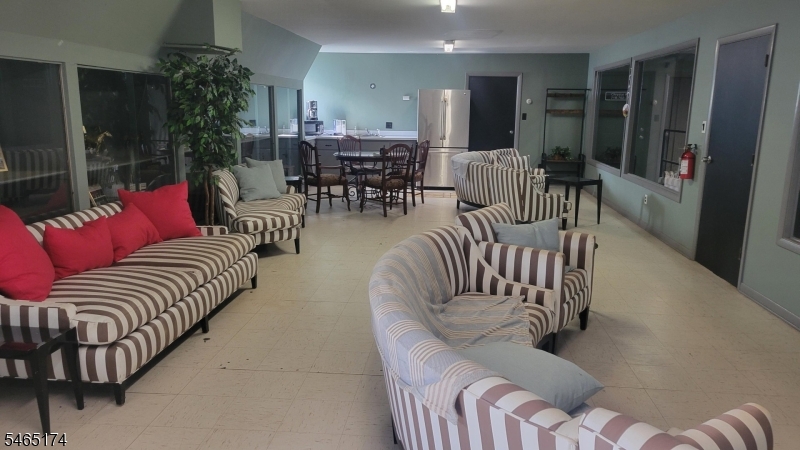 292 W Mill Road Washington NJ 07853