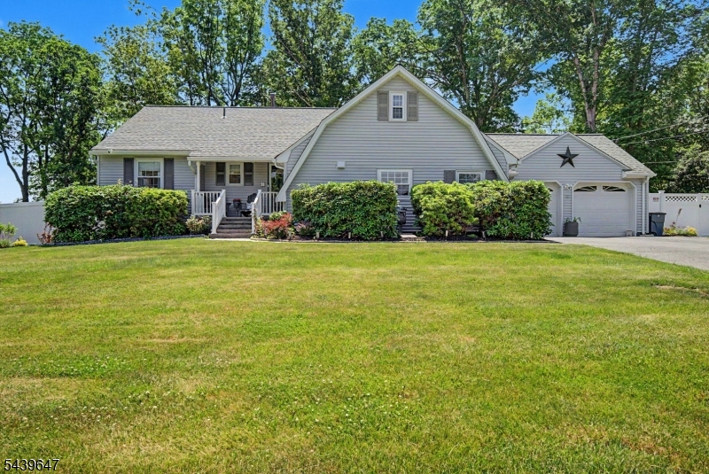 5 Forest Drive Roxbury NJ 07876