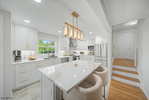 5 Forest Drive Roxbury NJ 07876