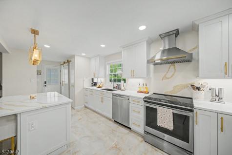 5 Forest Drive Roxbury NJ 07876