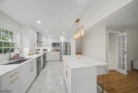 5 Forest Drive Roxbury NJ 07876