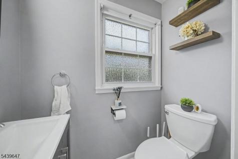 5 Forest Drive Roxbury NJ 07876