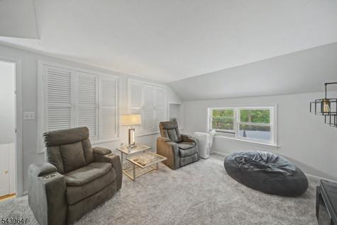 5 Forest Drive Roxbury NJ 07876