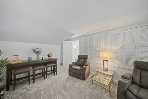 5 Forest Drive Roxbury NJ 07876