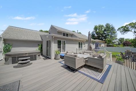 5 Forest Drive Roxbury NJ 07876