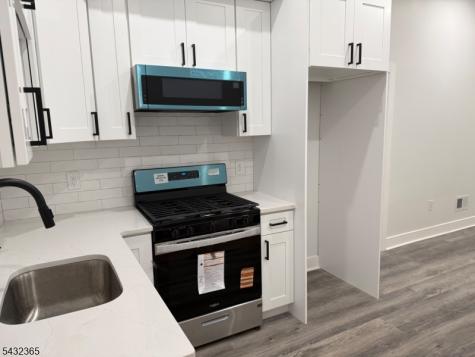 321 Jefferson Avenue Elizabeth NJ 07201