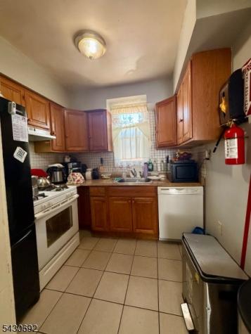 15 Hayes Elizabeth NJ 07202
