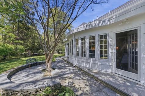 18 Tennyson Drive Millburn NJ 07078
