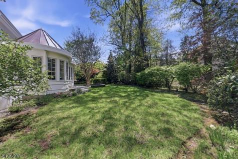 18 Tennyson Drive Millburn NJ 07078