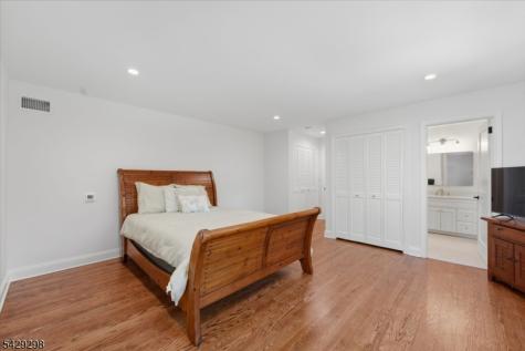 18 Tennyson Drive Millburn NJ 07078