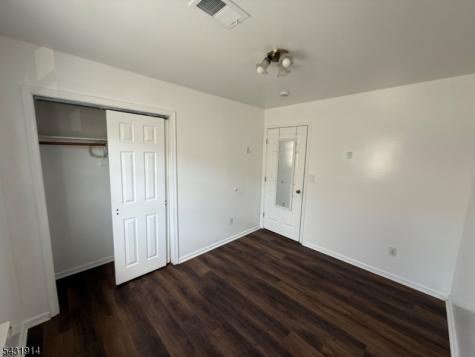 443 3RD Avenue Elizabeth NJ 07206