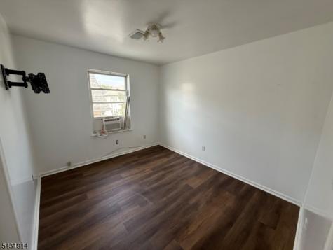 443 3RD Avenue Elizabeth NJ 07206