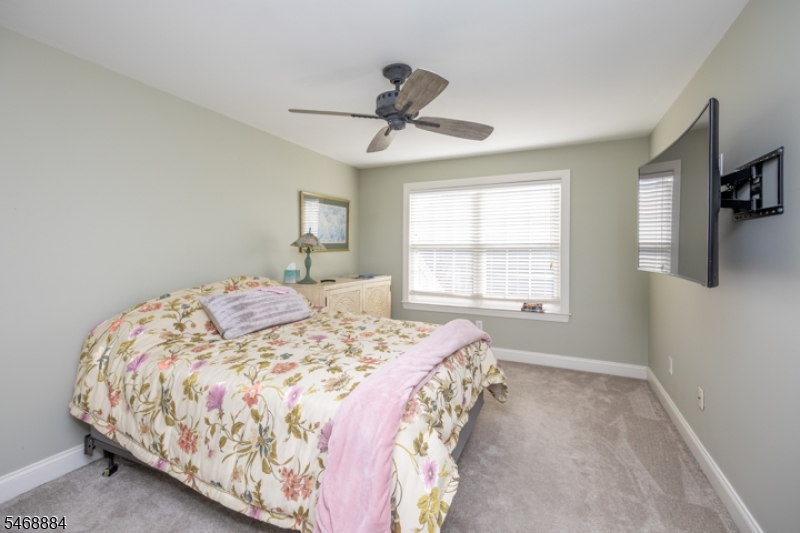 225 Holcombe Way Lambertville NJ 08530