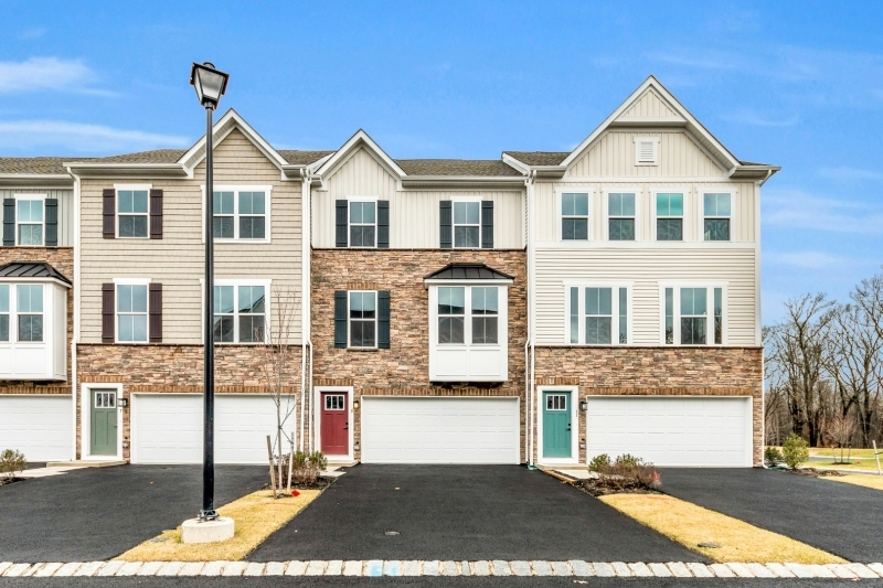 21 Peckwell Street Mount Olive NJ 07828