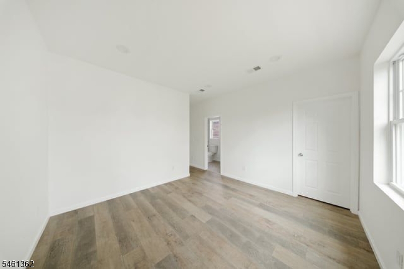 20 N Straight Street Paterson NJ 07522