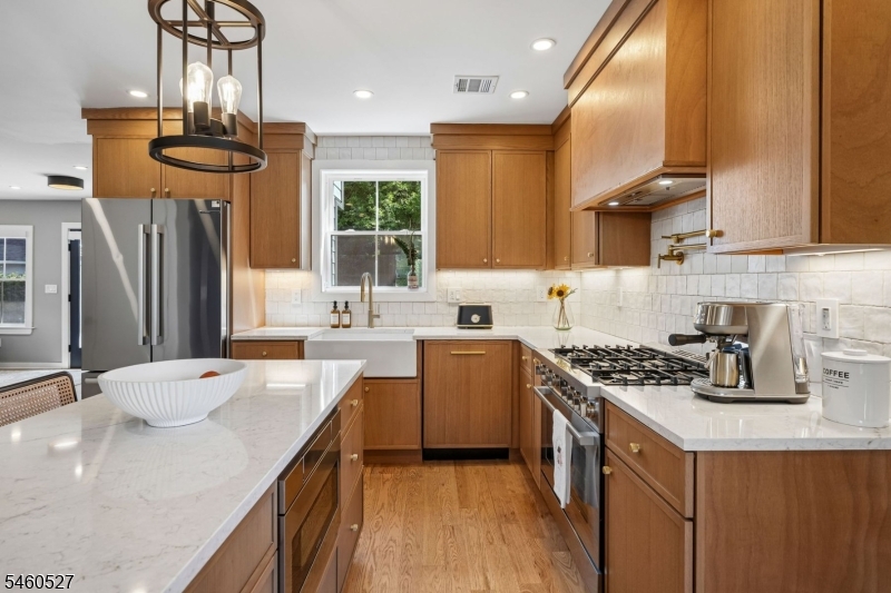 39 Walnut Crescent Montclair NJ 07042